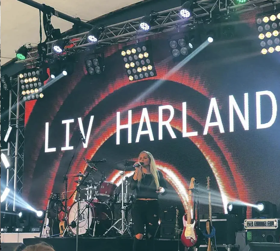 Liv Harland performing live