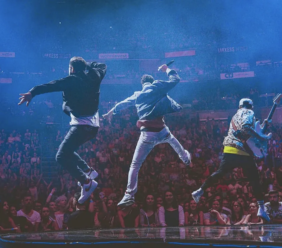The Shadowboxers on stage